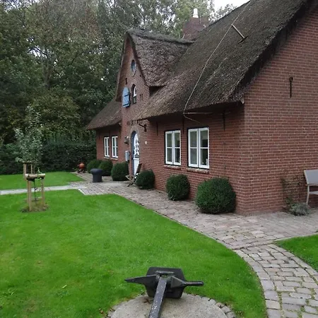 Διαμέρισμα Ferienwohnung-dg-im-reetdachhaus-im-ort-welt